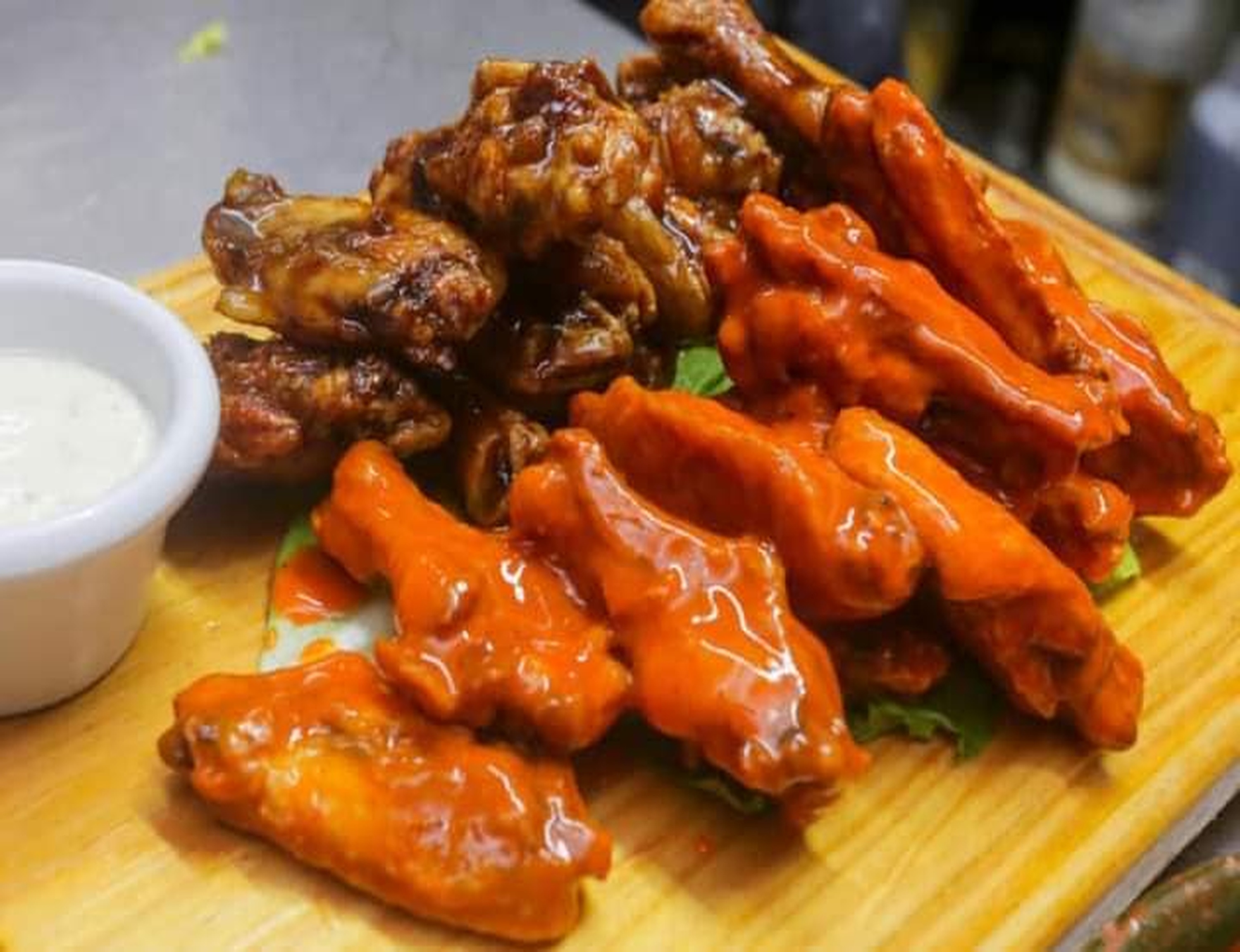 Tony B's sauced chicken wings
